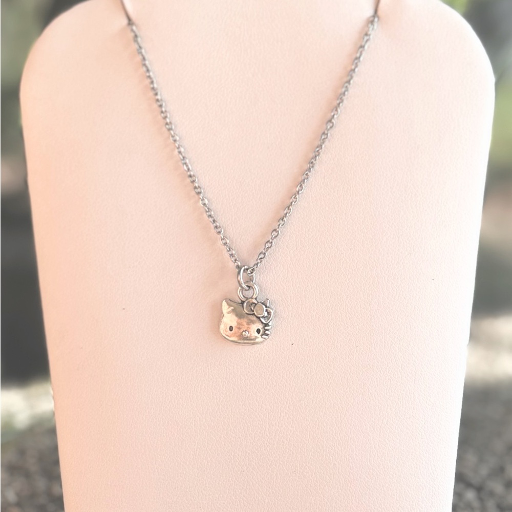 Children’s Hello Kitty necklace